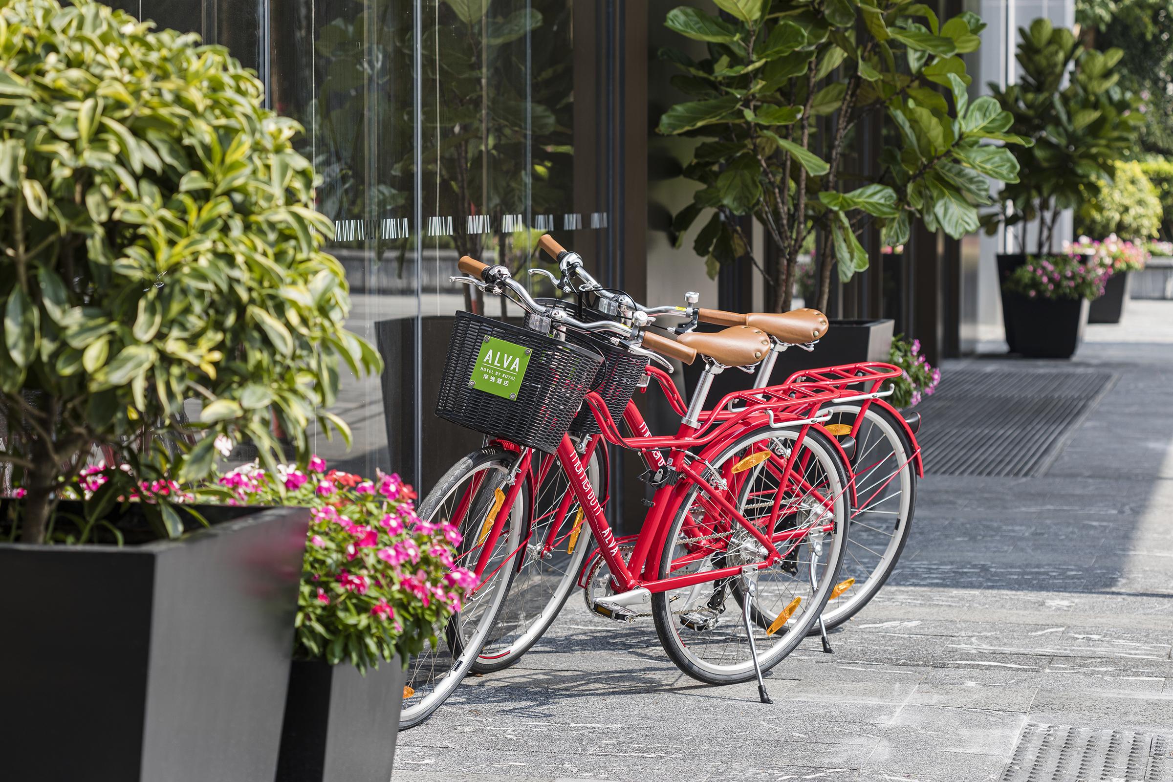 Alva Hotel By Royal Hongkong Exteriér fotografie Lime bikes in London